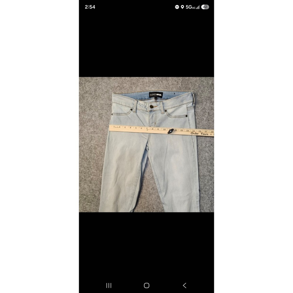 Fashion Nova Womens Skinny Jeans Light Wash Denim Low Rise Stretch Size 3 - Picture 4 of 12